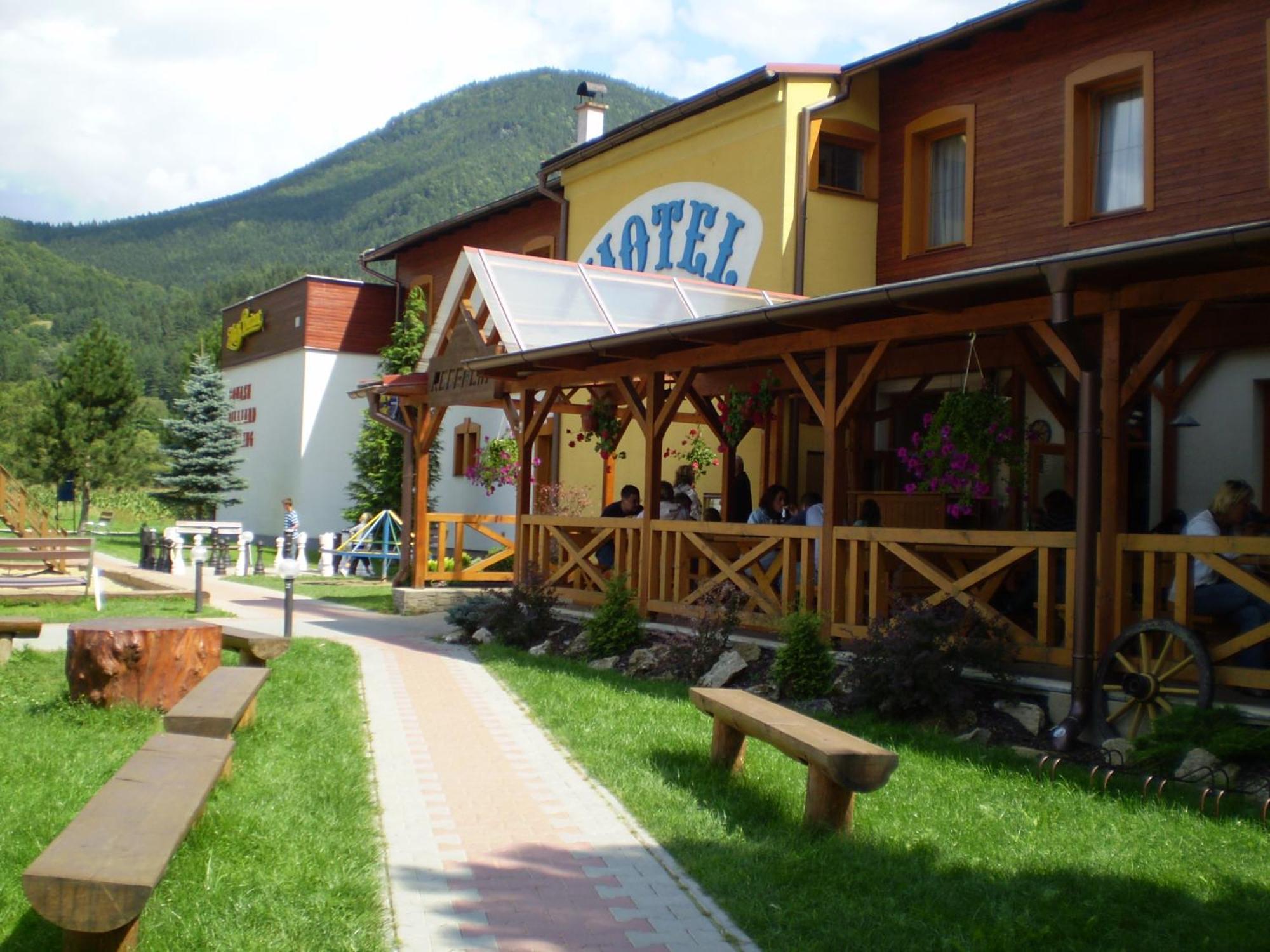 Motel Ranc รูชอมแบรอค ภายนอก รูปภาพ
