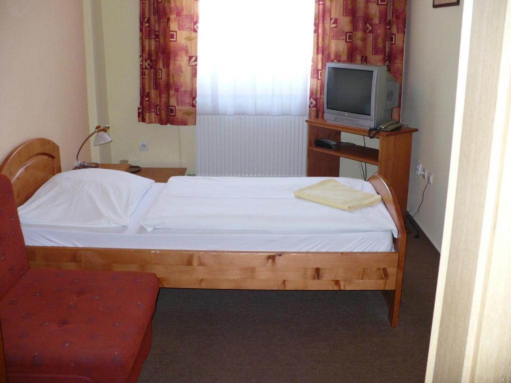 Motel Ranc รูชอมแบรอค ห้อง รูปภาพ