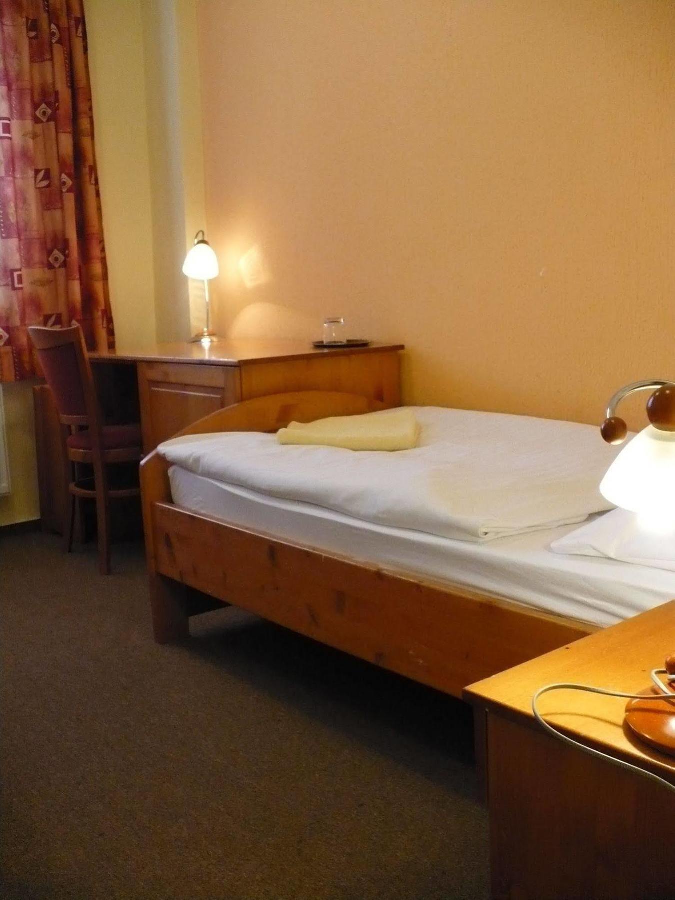 Motel Ranc รูชอมแบรอค ภายนอก รูปภาพ