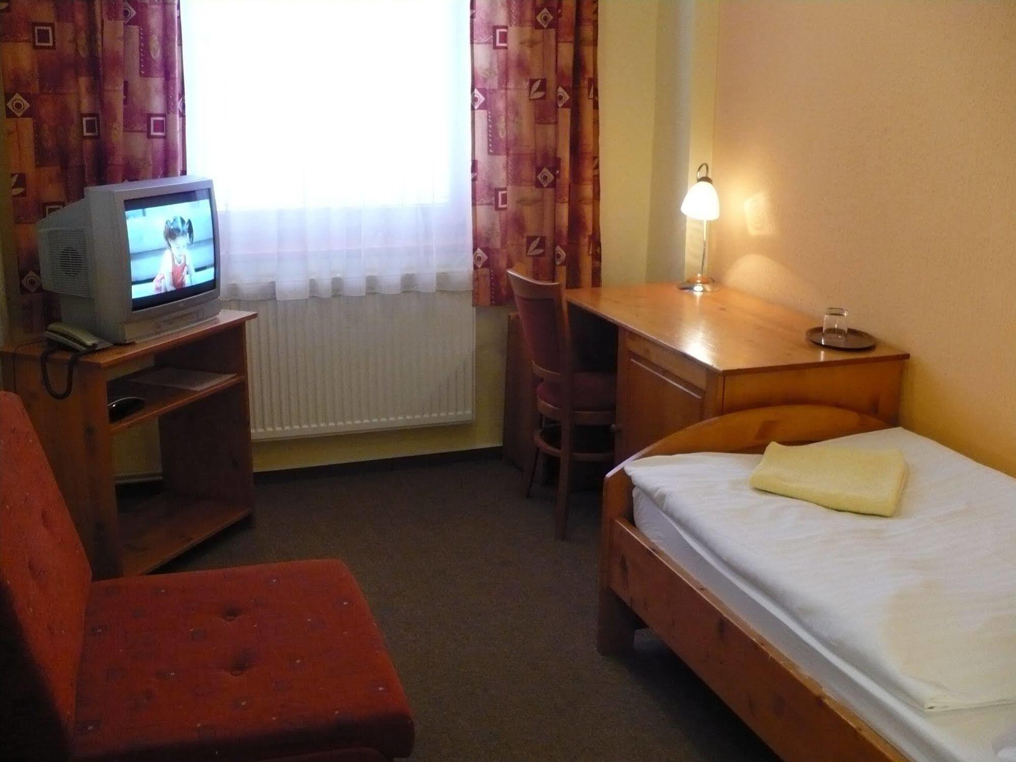 Motel Ranc รูชอมแบรอค ภายนอก รูปภาพ